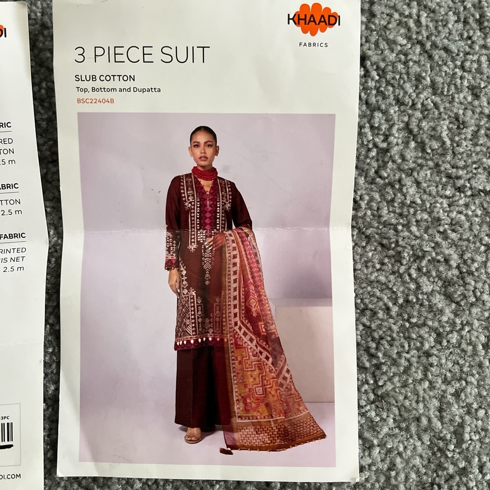 Khaadi 3 Piece Suit in pink and burgundy color warm and stylish